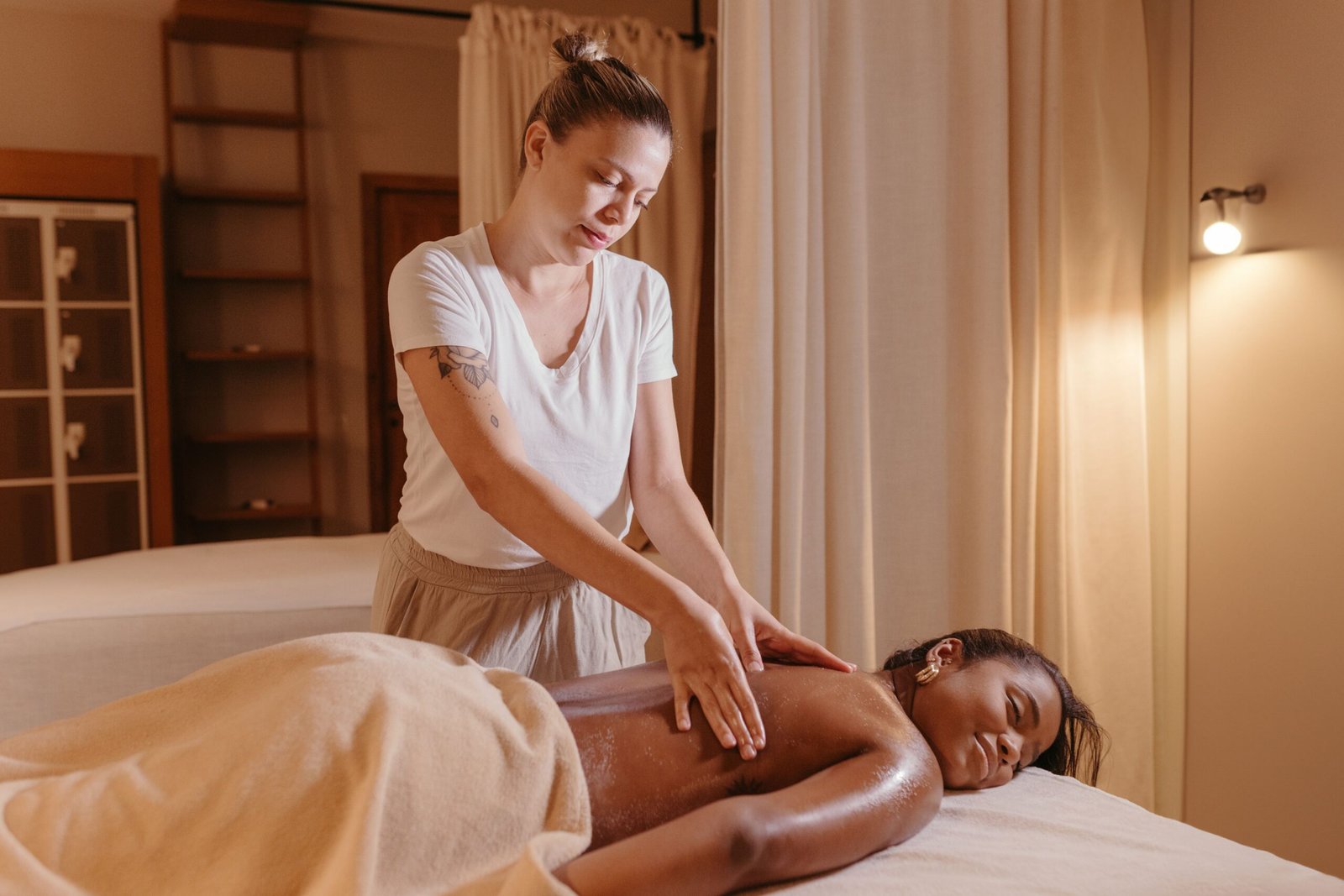 Vídeos para redes sociais de uma conta de massagem sensual